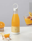 Orange juice with fresh juice portable blender